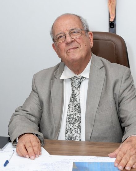 Dr. Alberto Romeu Gouveia Leite